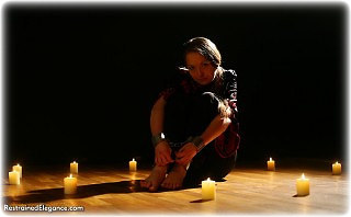 Bondage photo pic picture Pling barefoot, satin, shackles, silk, leg irons, chinese dress, metal bondage